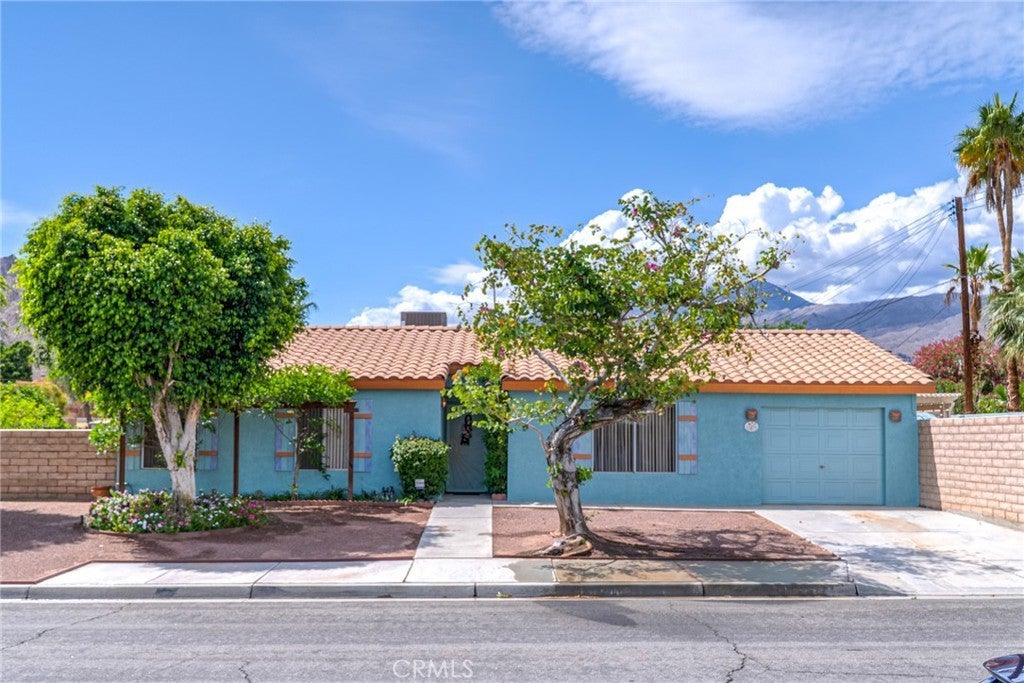 Photo of Listing #SR25101983