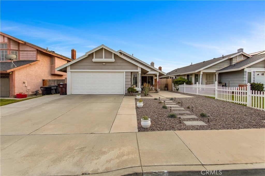 Photo of Listing #CV25100063