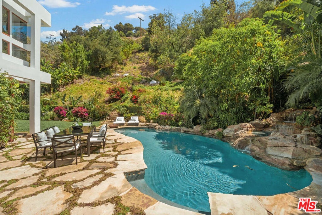 Photo of Listing #25533161