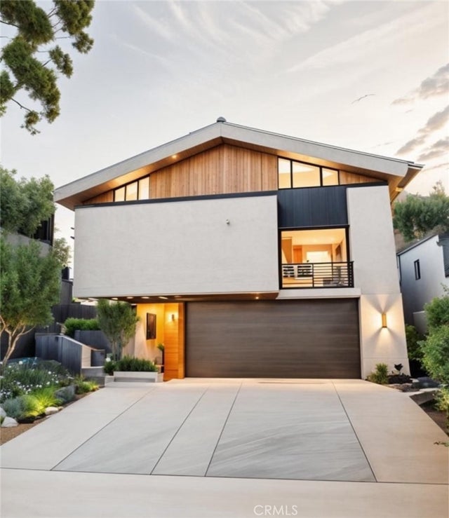 1230 6th Street, Manhattan Beach.