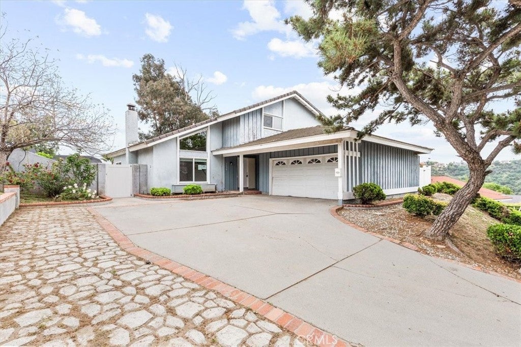 Photo of Listing #DW25101471