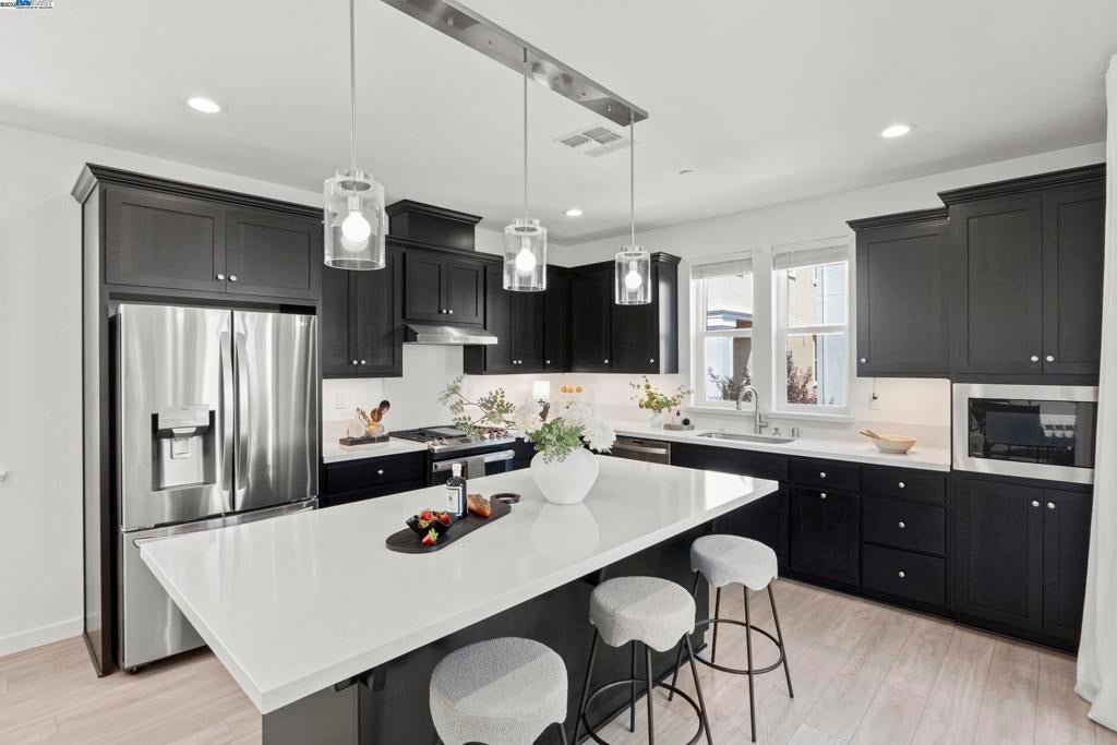 Photo of Listing #41096560