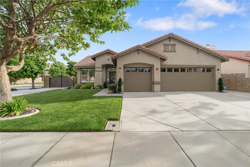 Photo of Listing #SR25101235