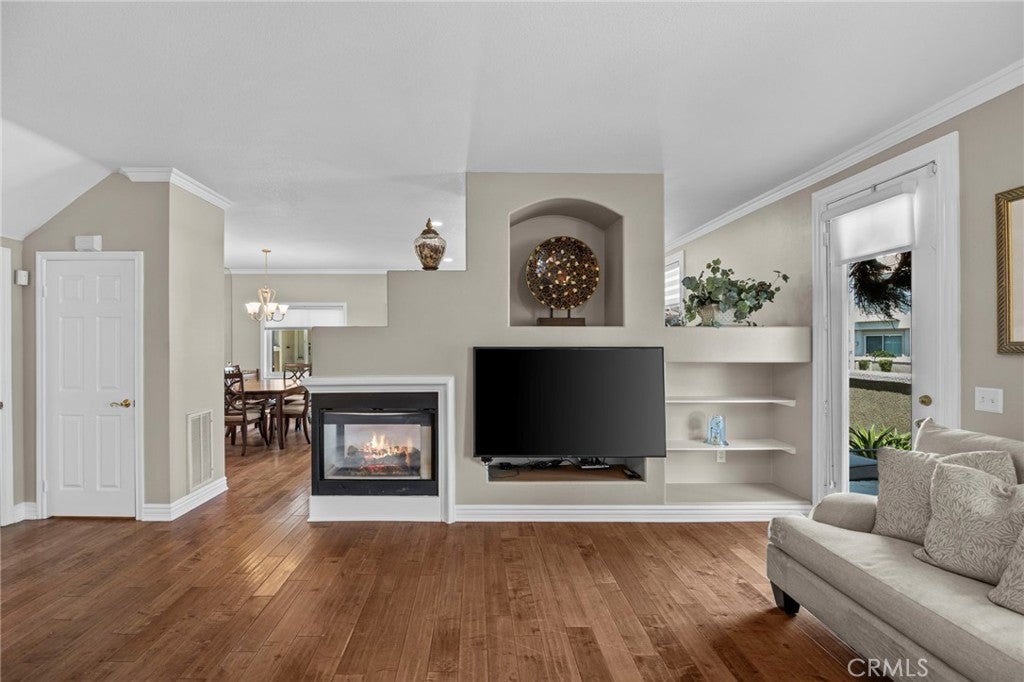 Photo of Listing #CV25101513