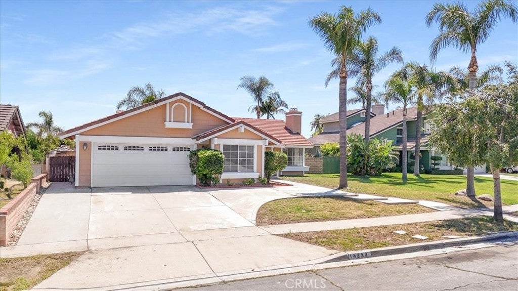 Photo of Listing #IV25102279