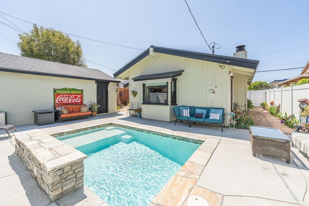 Photo of Listing #PW25102408