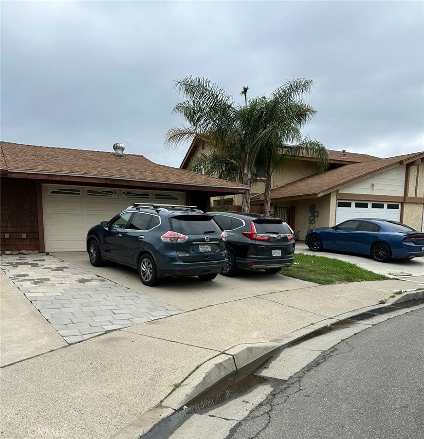 Photo of Listing #SW25102425