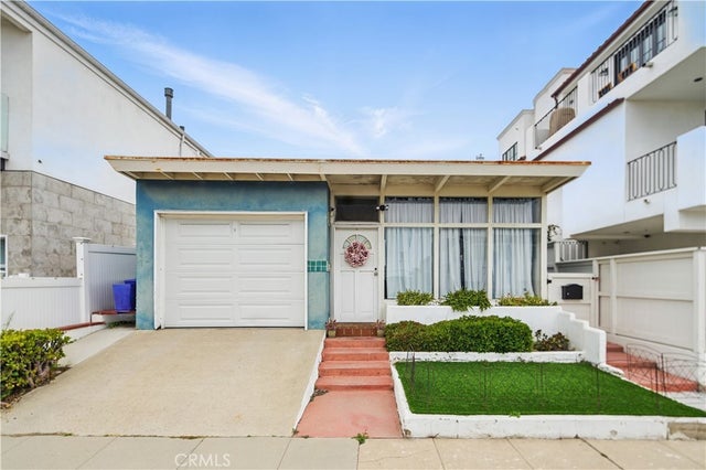 212 Highland Avenue, Manhattan Beach.