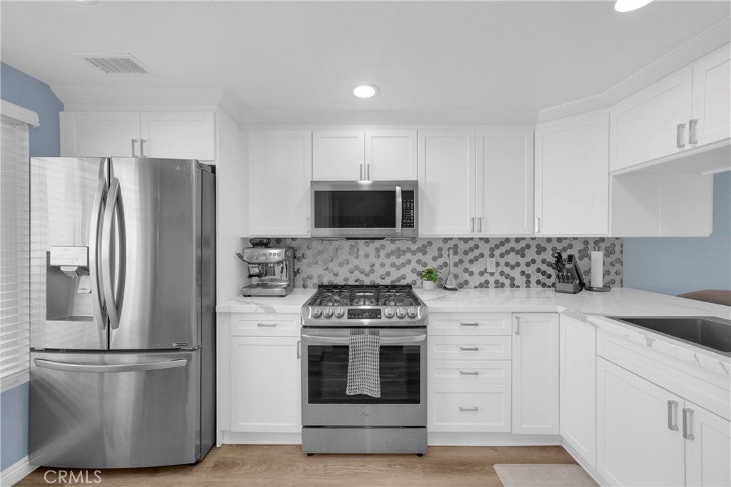 Photo of Listing #OC25102454