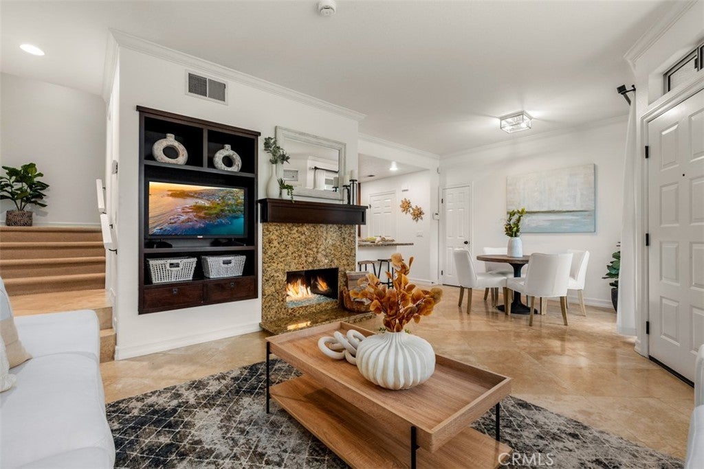 Photo of Listing #OC25102335