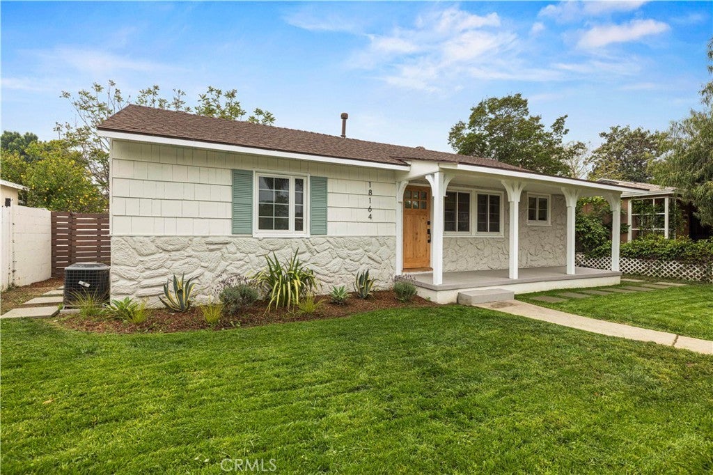 Photo of Listing #SR25102641