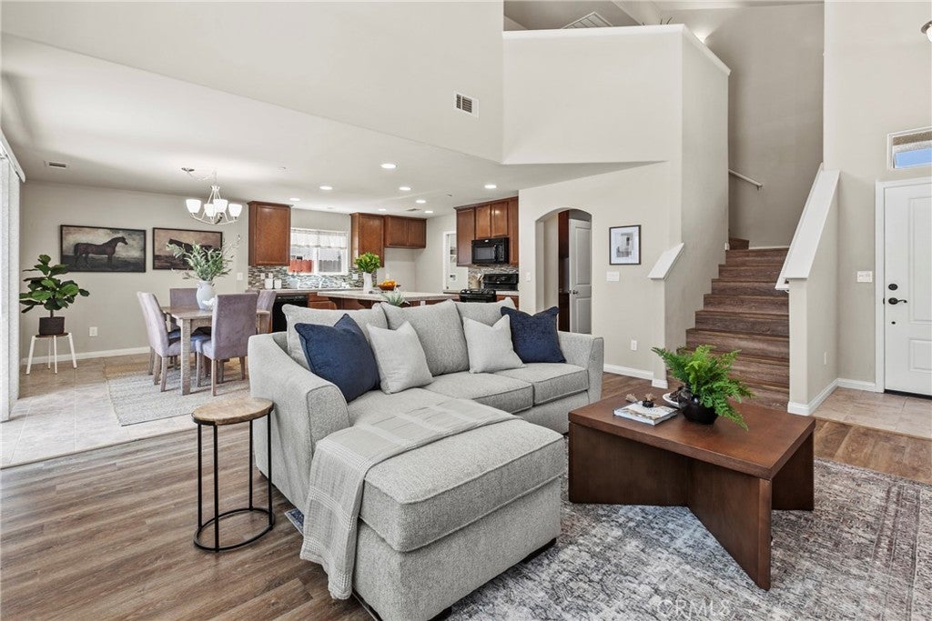 Photo of Listing #PI25101798