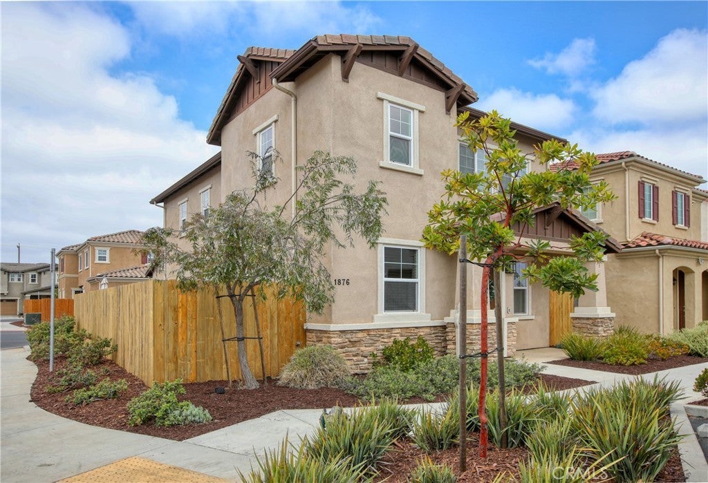 Photo of Listing #PI25102399