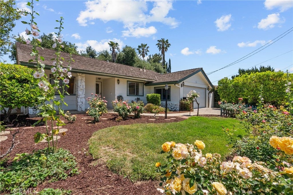 Photo of Listing #SR25087478