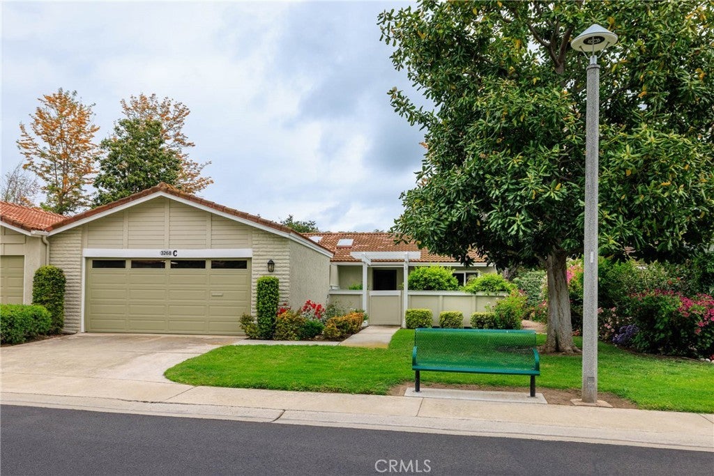 Photo of Listing #OC25101723