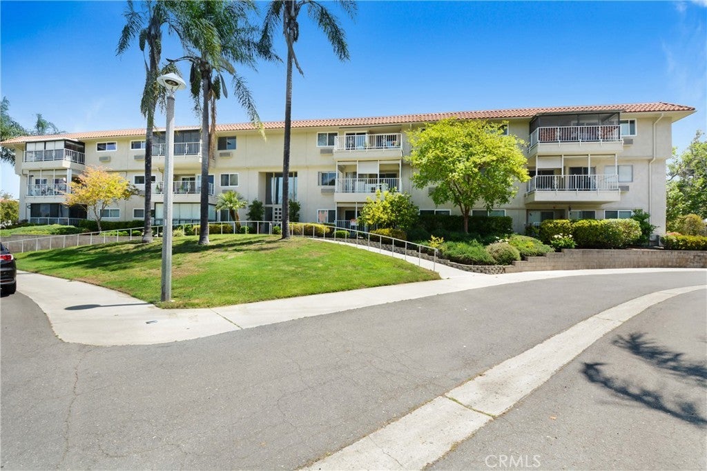 Photo of Listing #OC25102995