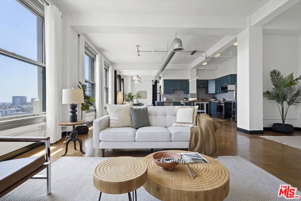 Photo of Listing #25536145