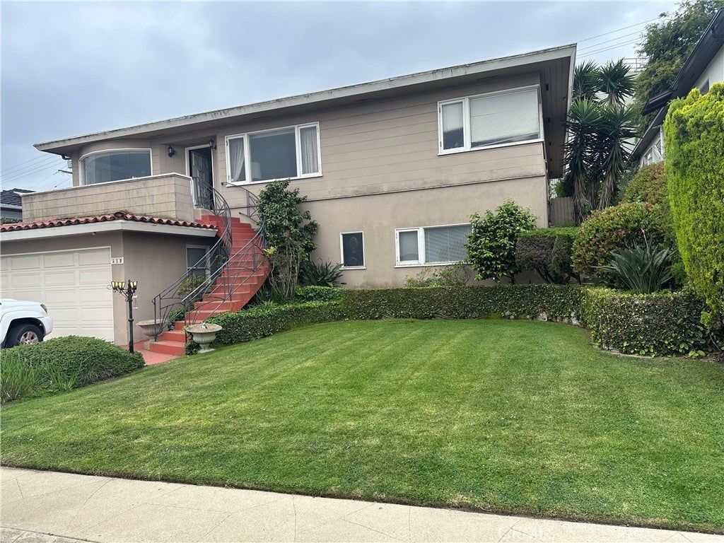 Photo of Listing #IV25103232