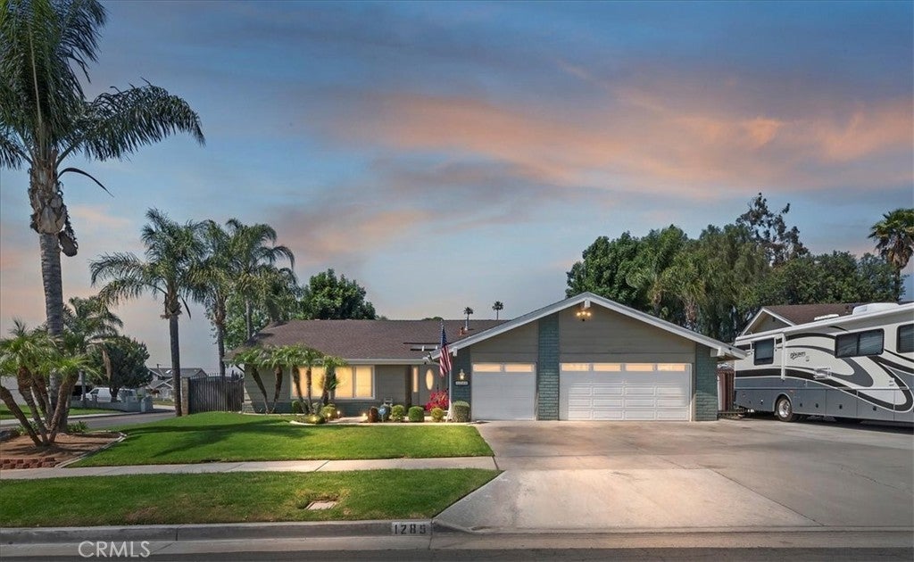 Photo of Listing #IV25103060