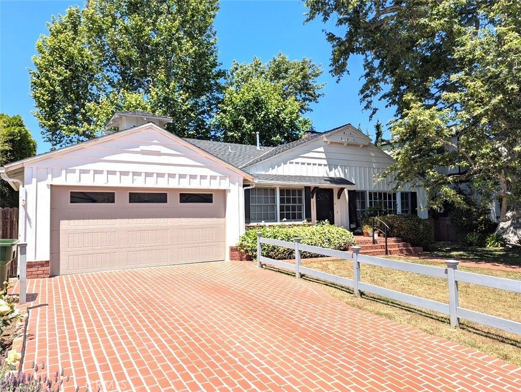 Photo of Listing #SR25099844