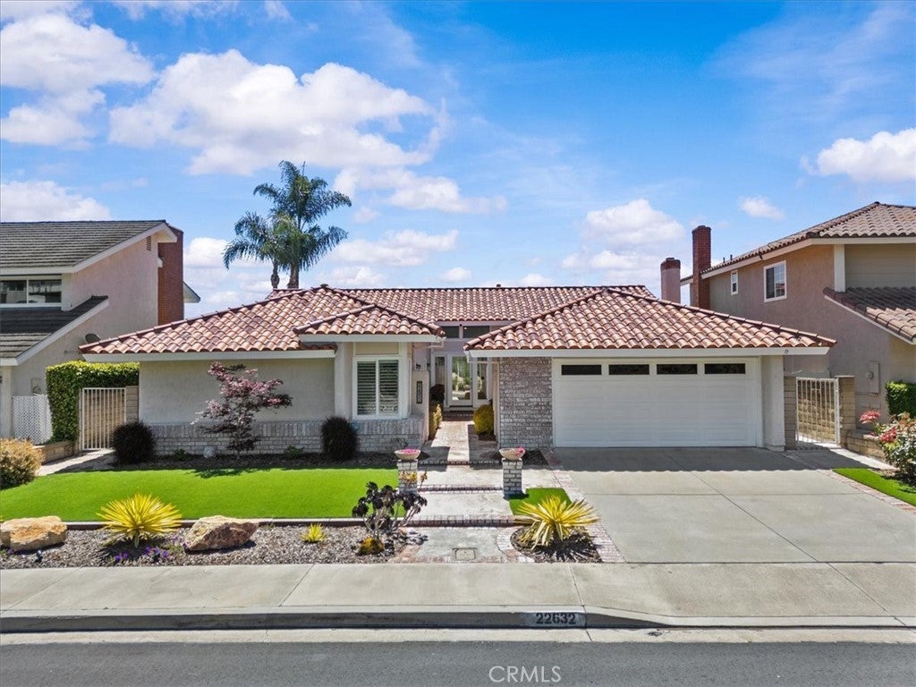 Photo of Listing #OC25103265