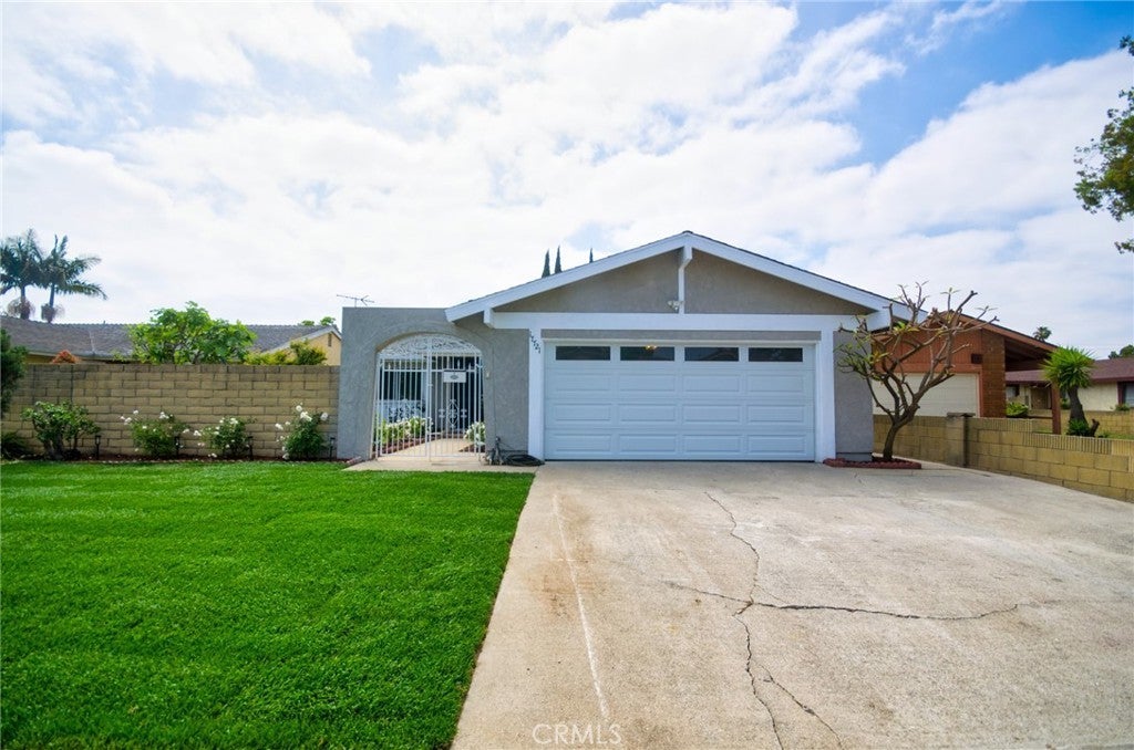 Photo of Listing #RS25103157