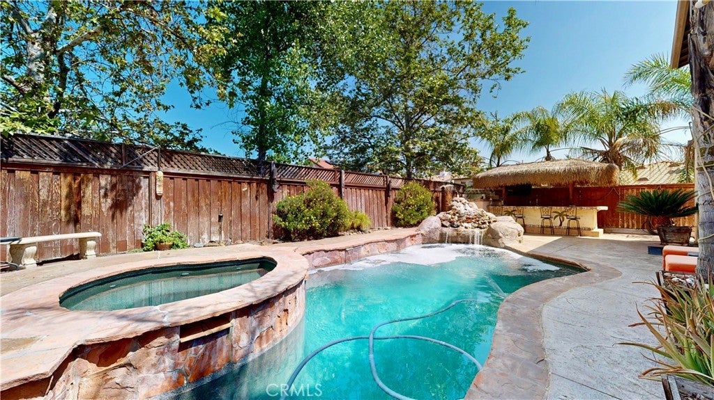 Photo of Listing #OC25098545