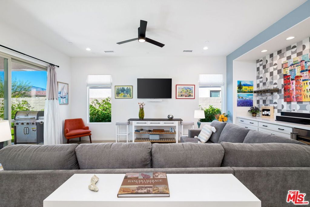 Photo of Listing #25536015