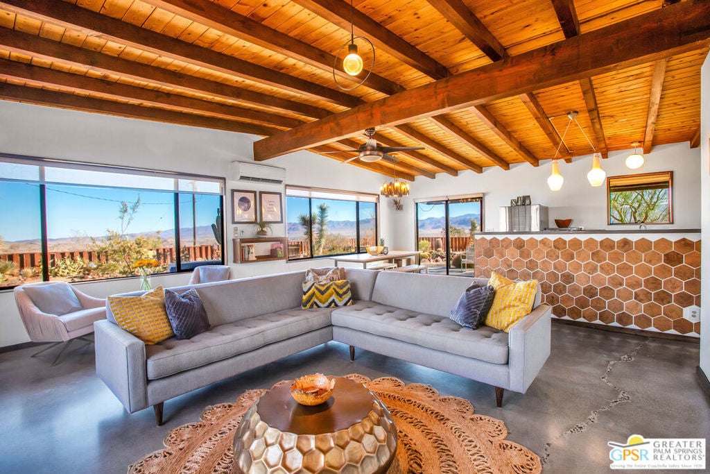 Photo of Listing #25536153PS