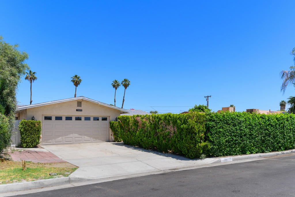 Photo of Listing #219129847DA