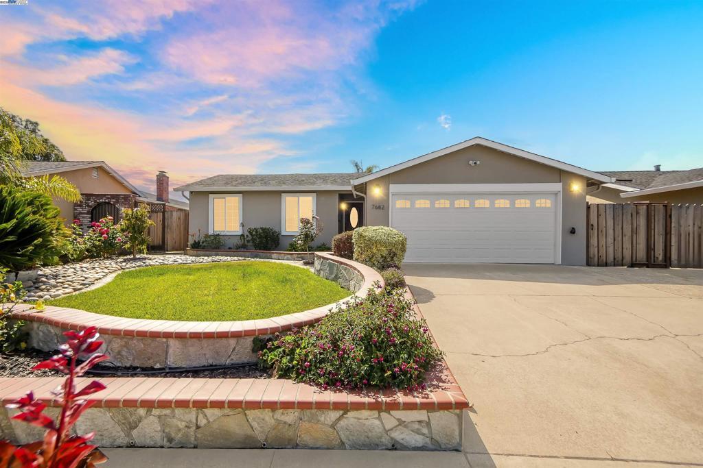 Photo of Listing #41096891