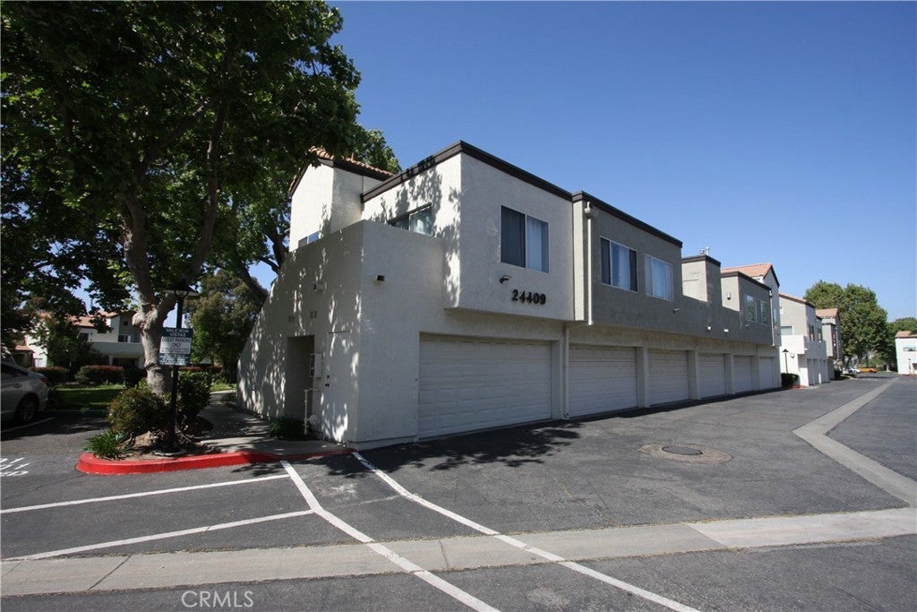 Photo of Listing #SR25103791