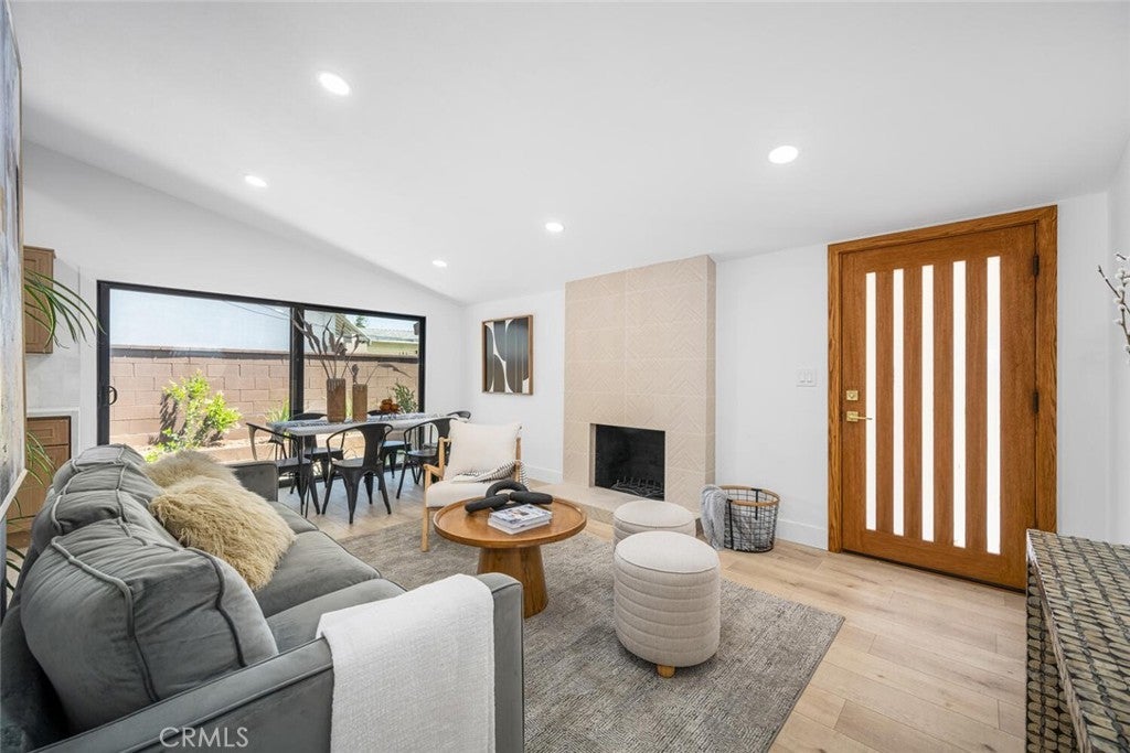 Photo of Listing #PW25097753