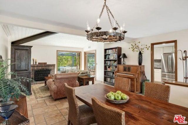 19 Nantucket Place, Manhattan Beach.