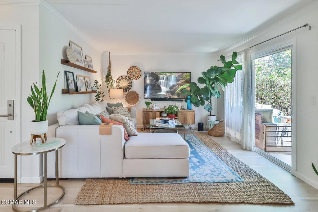 Photo of Listing #225002315