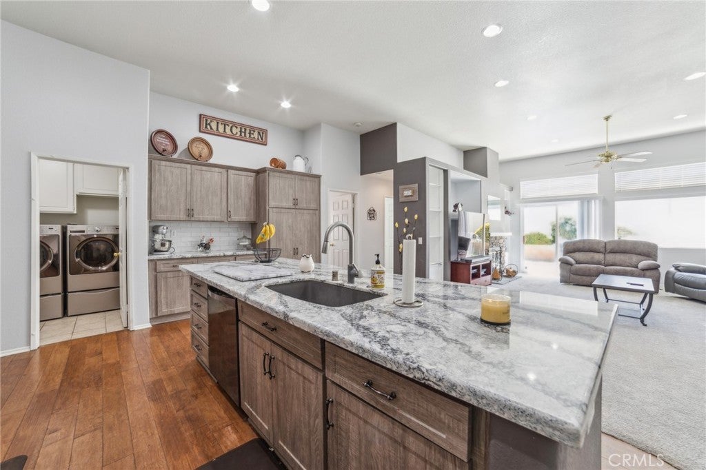 Photo of Listing #OC25103349