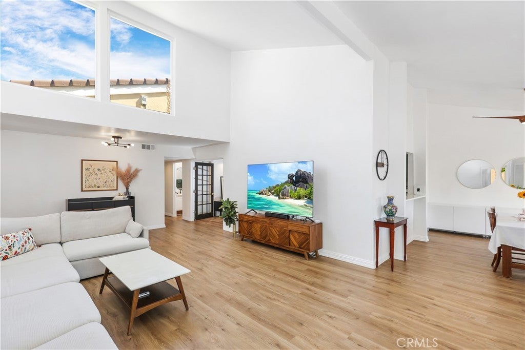 Photo of Listing #PW25104249