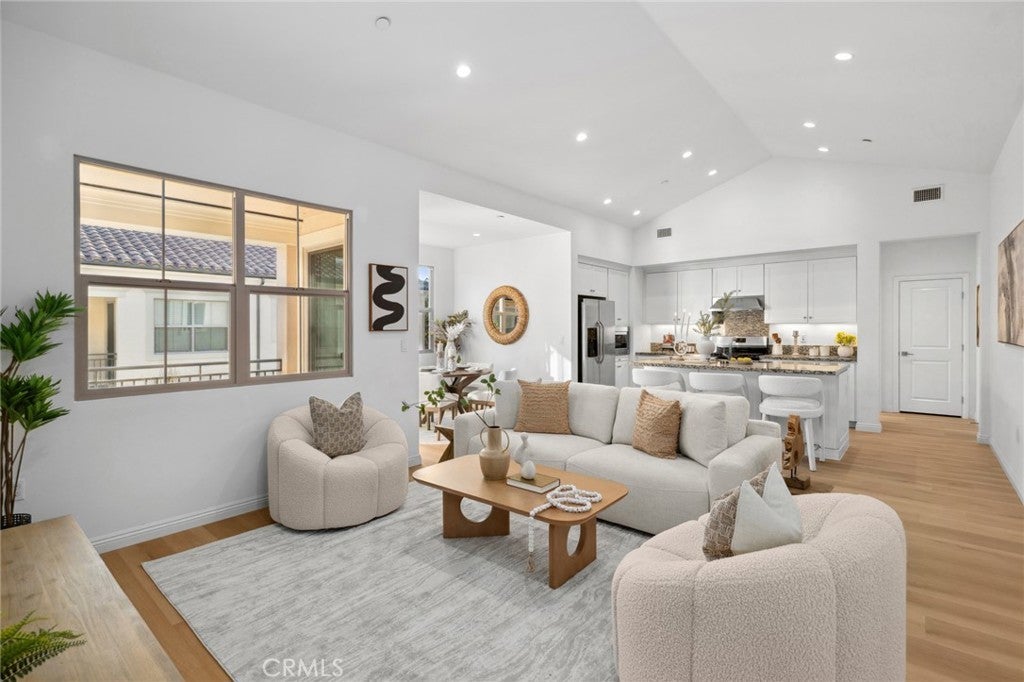 Photo of Listing #OC25104620