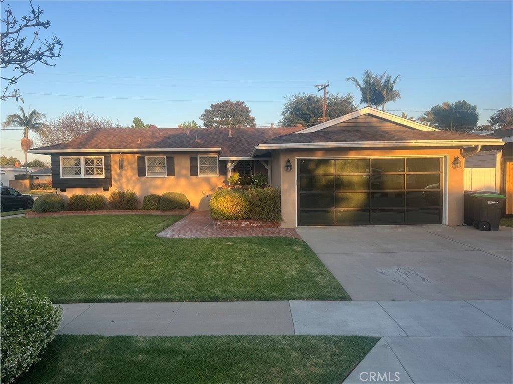 Photo of Listing #OC25103195