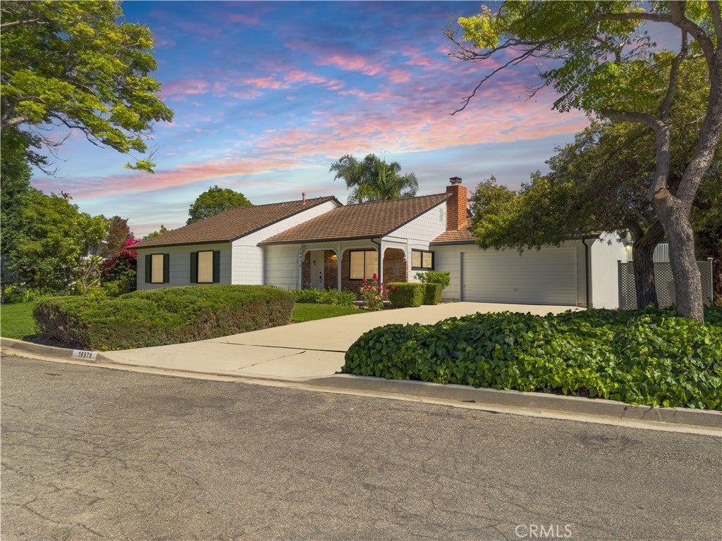 Photo of Listing #PW25104893