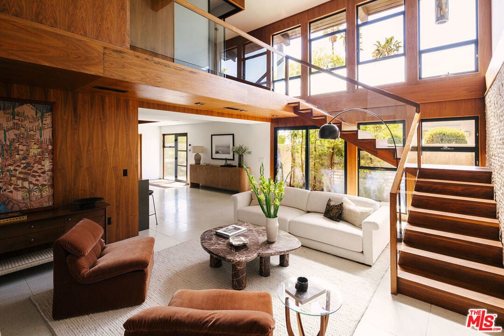 Photo of Listing #25537209