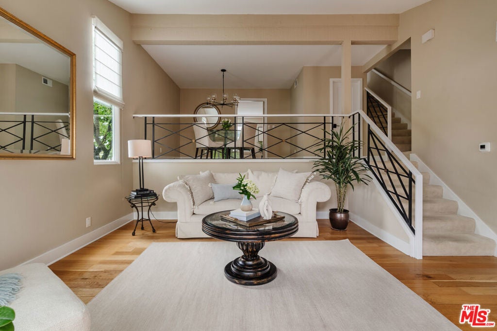 Photo of Listing #25535157