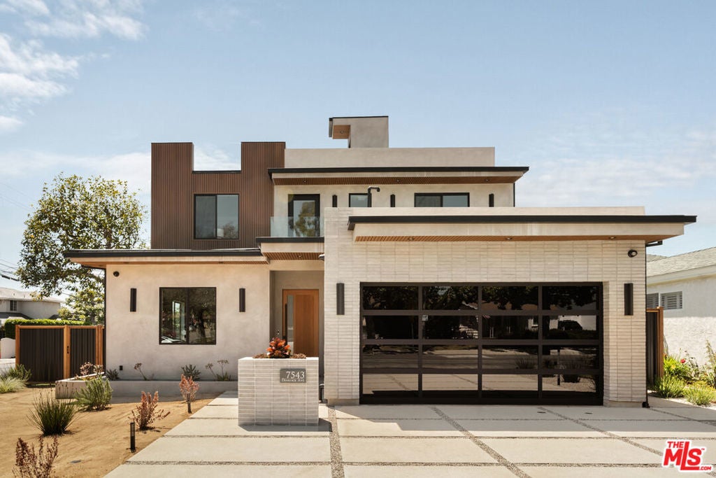 Photo of Listing #25537353