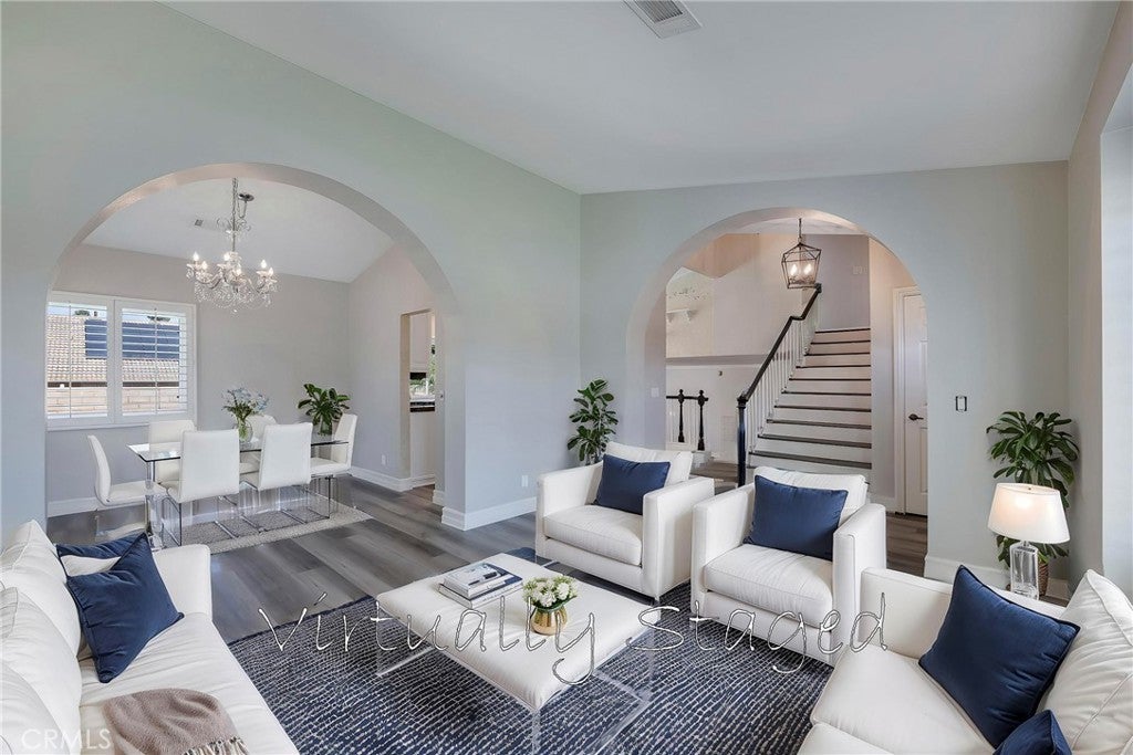 Photo of Listing #PW25099393