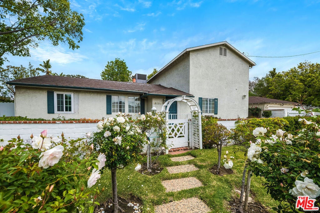 Photo of Listing #25531655