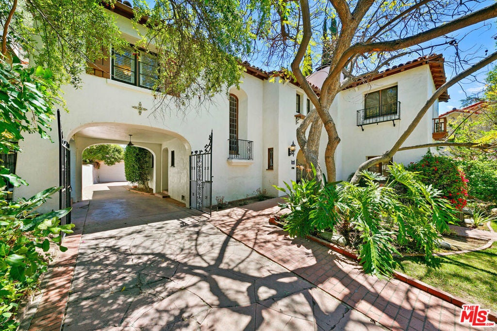 Photo of Listing #25537455