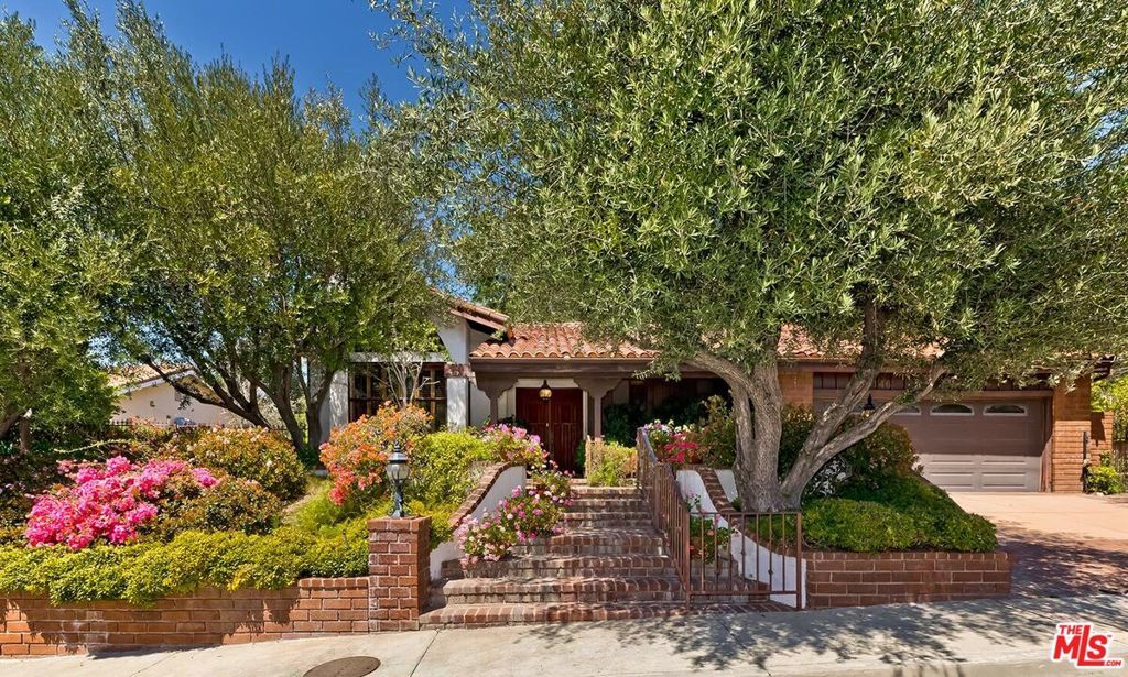 Photo of Listing #25537635