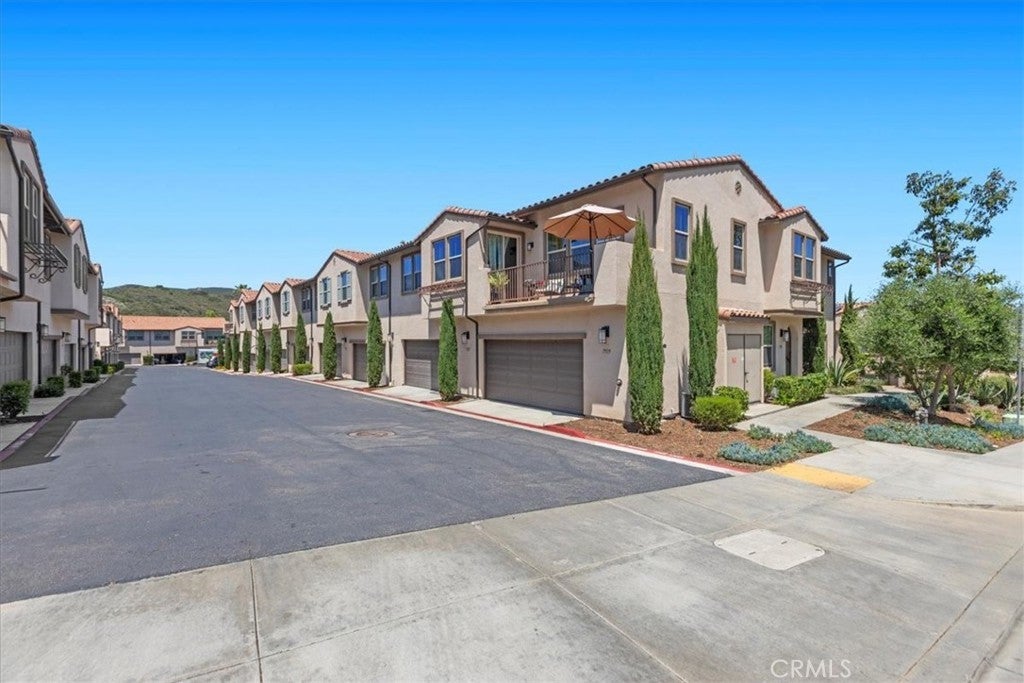 Photo of Listing #SR25064179