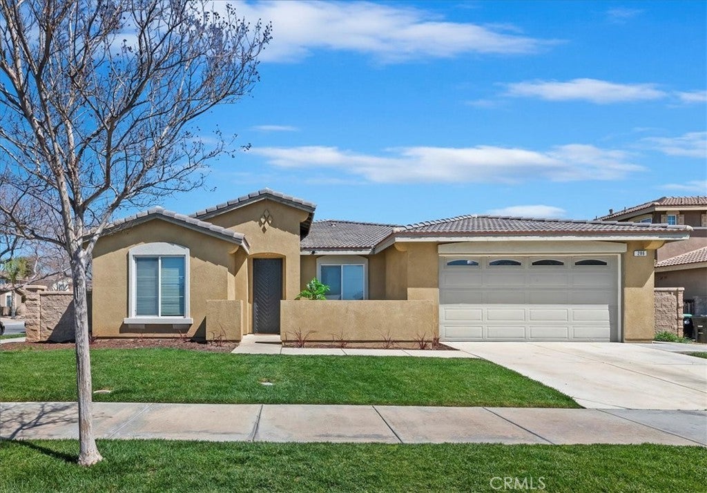 Photo of Listing #IV25105472