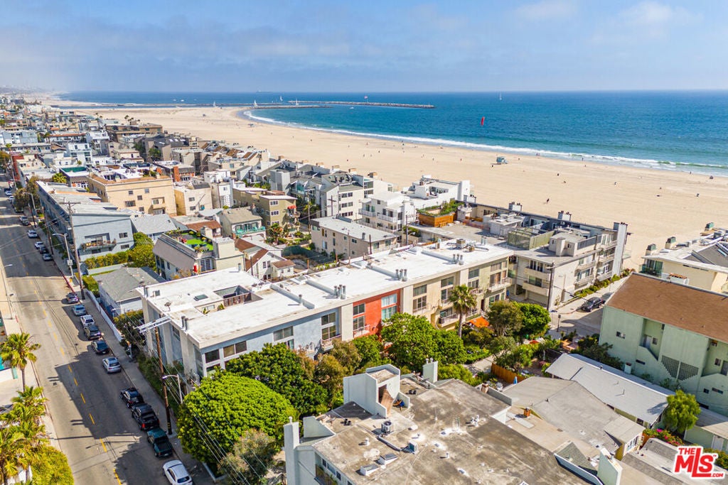 Photo of Listing #25537643